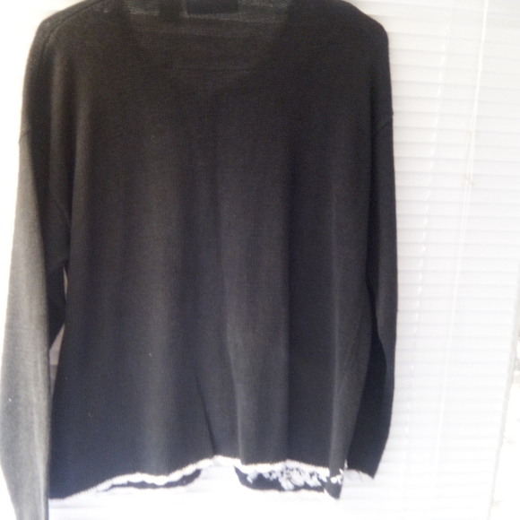 Sweater - Picture 6 of 6